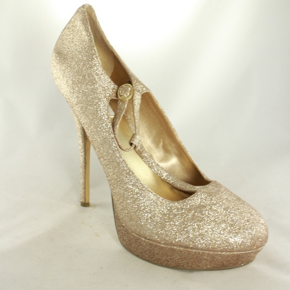 Steve Madden Shoes - STEVE MADDEN Gaylee Gold Glitter Platform Pumps